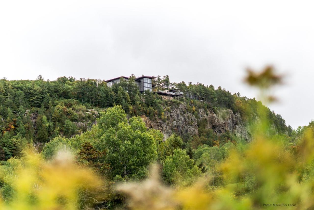 Auberge De La Montagne Coupee Saint Jean De Matha Exterior foto