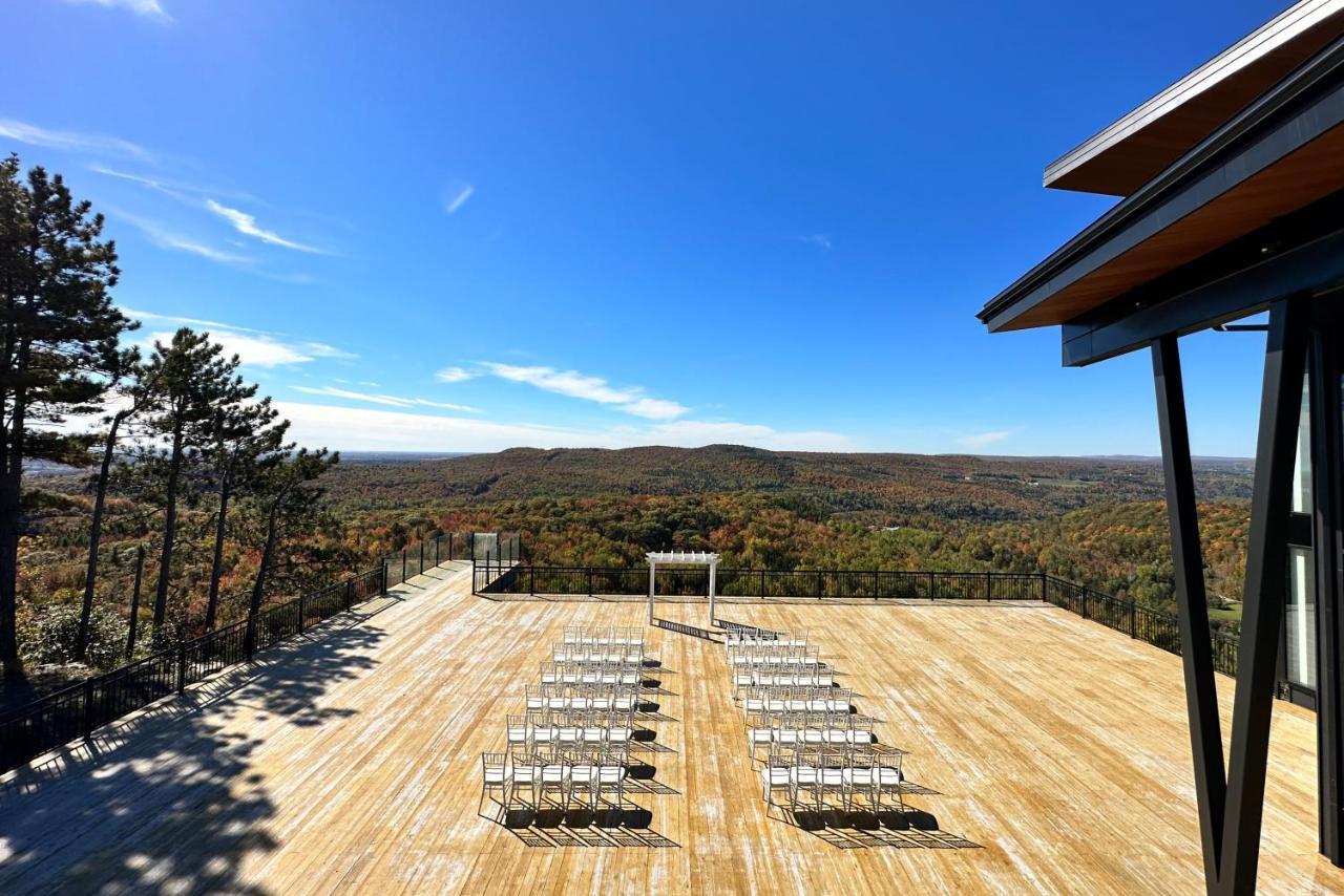 Auberge De La Montagne Coupee Saint Jean De Matha Exterior foto